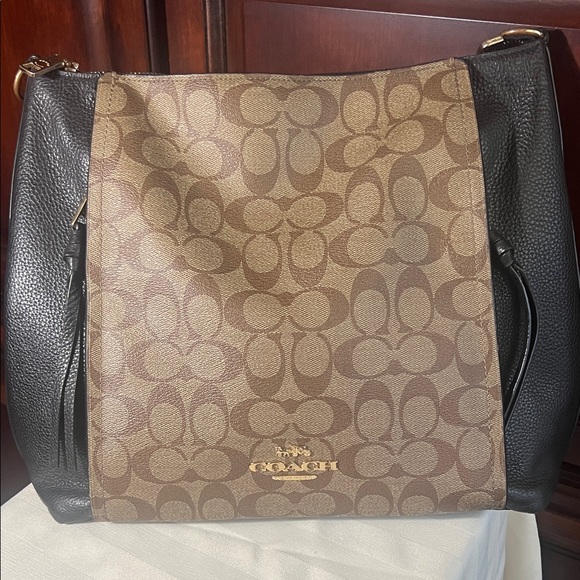 Coach Tan and Black Signature Hobo - Picture 1 of 8